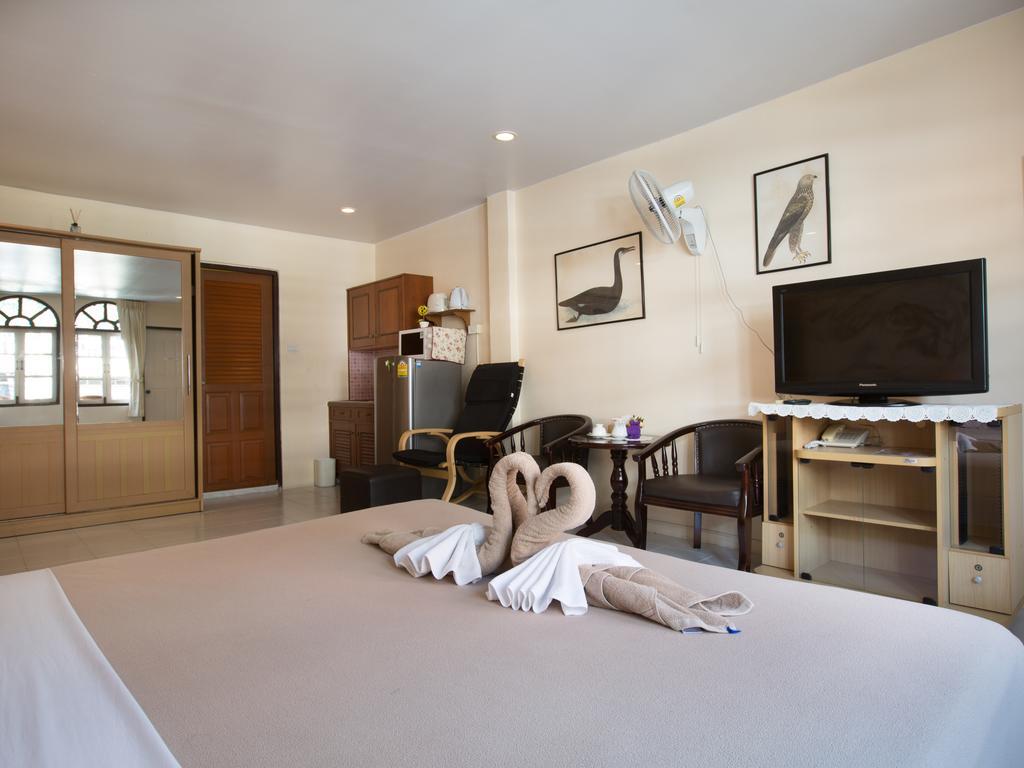 Stefan'S Guesthouse Pantai Jomtien Luaran gambar