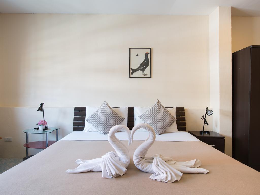 Stefan'S Guesthouse Pantai Jomtien Luaran gambar